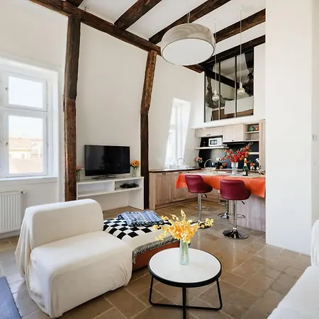 Charming By The Great Synagogue Apartament