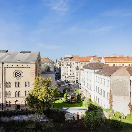 Charming By The Great Synagogue * Budapeszt
