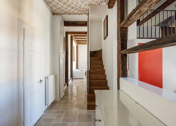 W - Great Synagogue - Charming - Sleeps 4 Apartament
